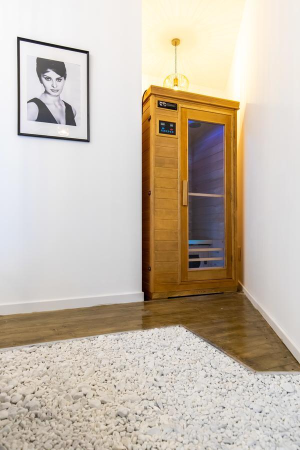 Muni Boutique Flat By Babylon Stay Naples Exterior photo
