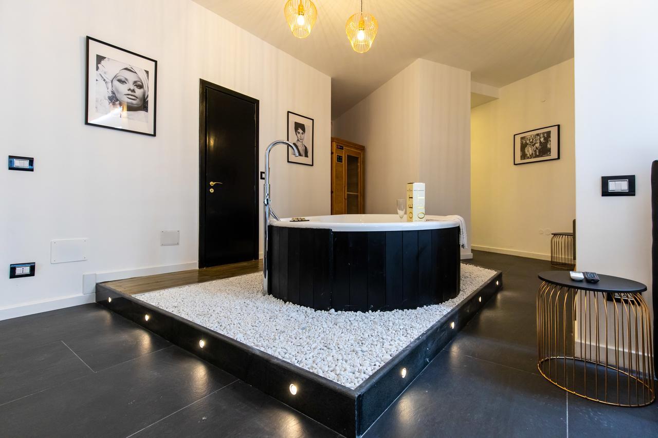 Muni Boutique Flat By Babylon Stay Naples Exterior photo